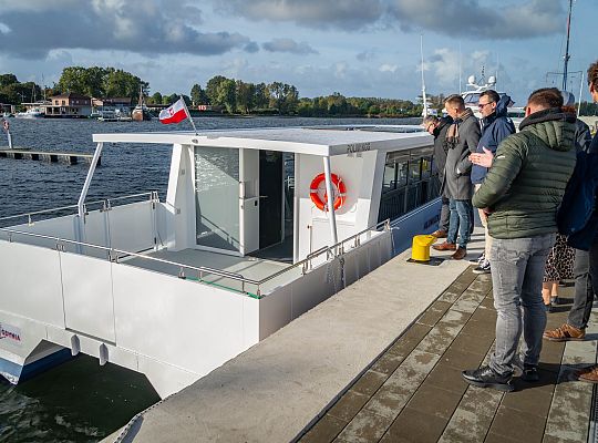 10.10.2025 na wodach Zatoki Puckiej  odbyły się testy elektrycznego tramwaju wodnego