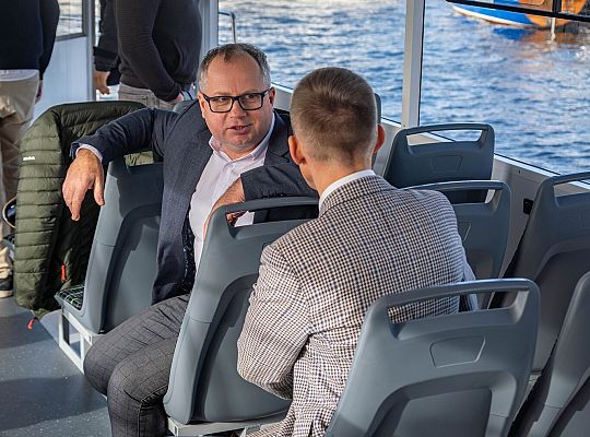 10.10.2025 na wodach Zatoki Puckiej  odbyły się testy elektrycznego tramwaju wodnego