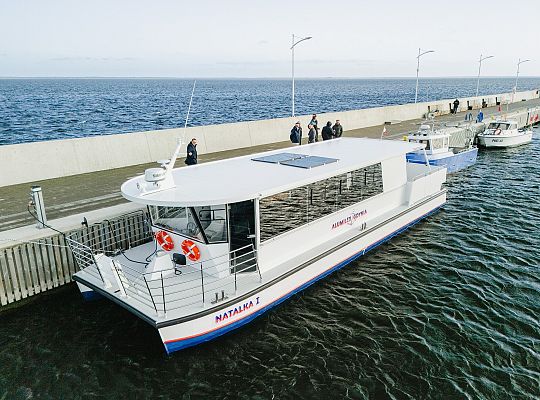 10.10.2025 na wodach Zatoki Puckiej  odbyły się testy elektrycznego tramwaju wodnego