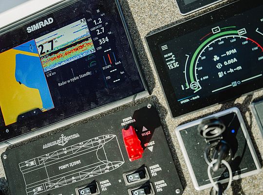 10.10.2025 na wodach Zatoki Puckiej  odbyły się testy elektrycznego tramwaju wodnego