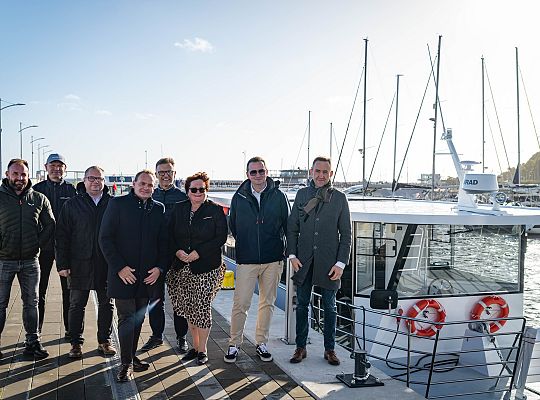 10.10.2025 na wodach Zatoki Puckiej  odbyły się testy elektrycznego tramwaju wodnego