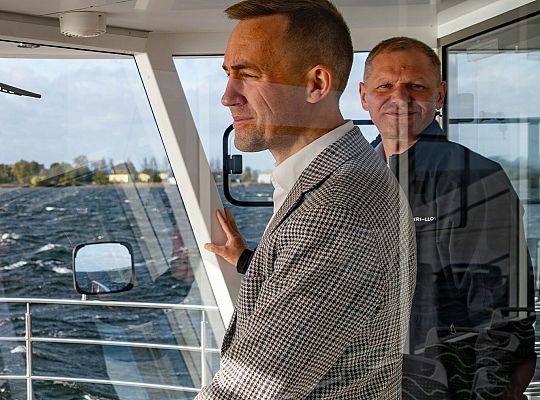 10.10.2025 na wodach Zatoki Puckiej  odbyły się testy elektrycznego tramwaju wodnego